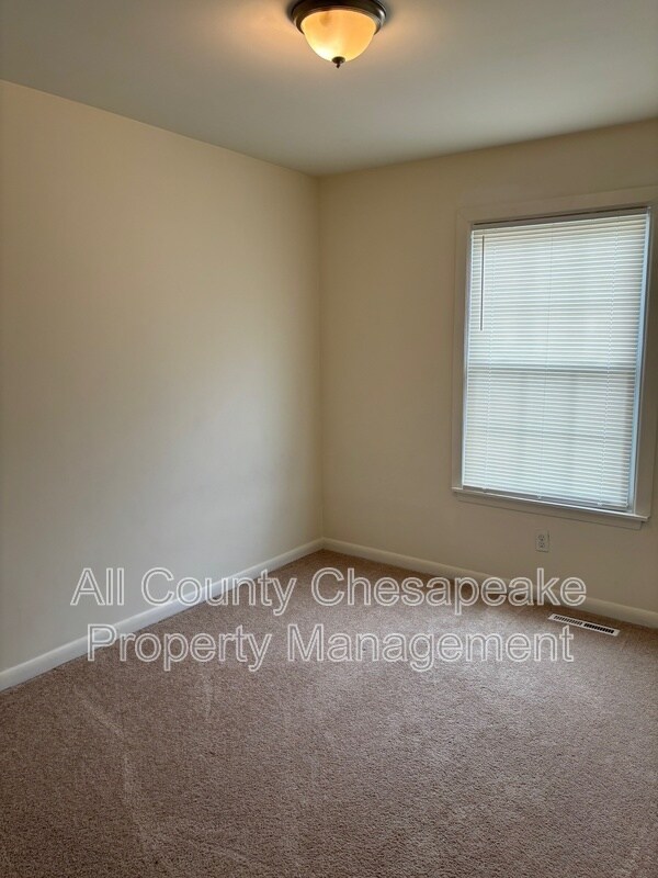 Building Photo - 1320 Harford Square Dr