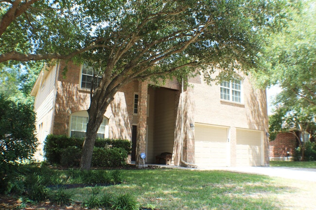 Building Photo - Beautiful Rental now available in Thistle ...