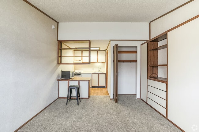 Building Photo - 385 Brunswick-