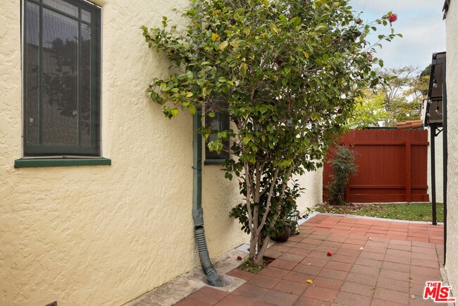 Building Photo - 1710 Glyndon Ave