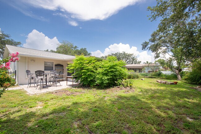 Building Photo - 6143 Tanglewood Dr NE