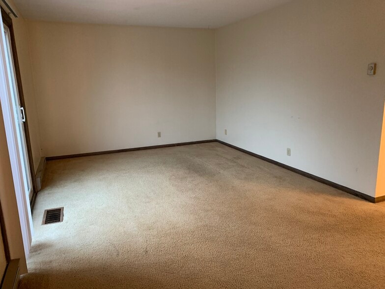 Building Photo - 212 Fulton St