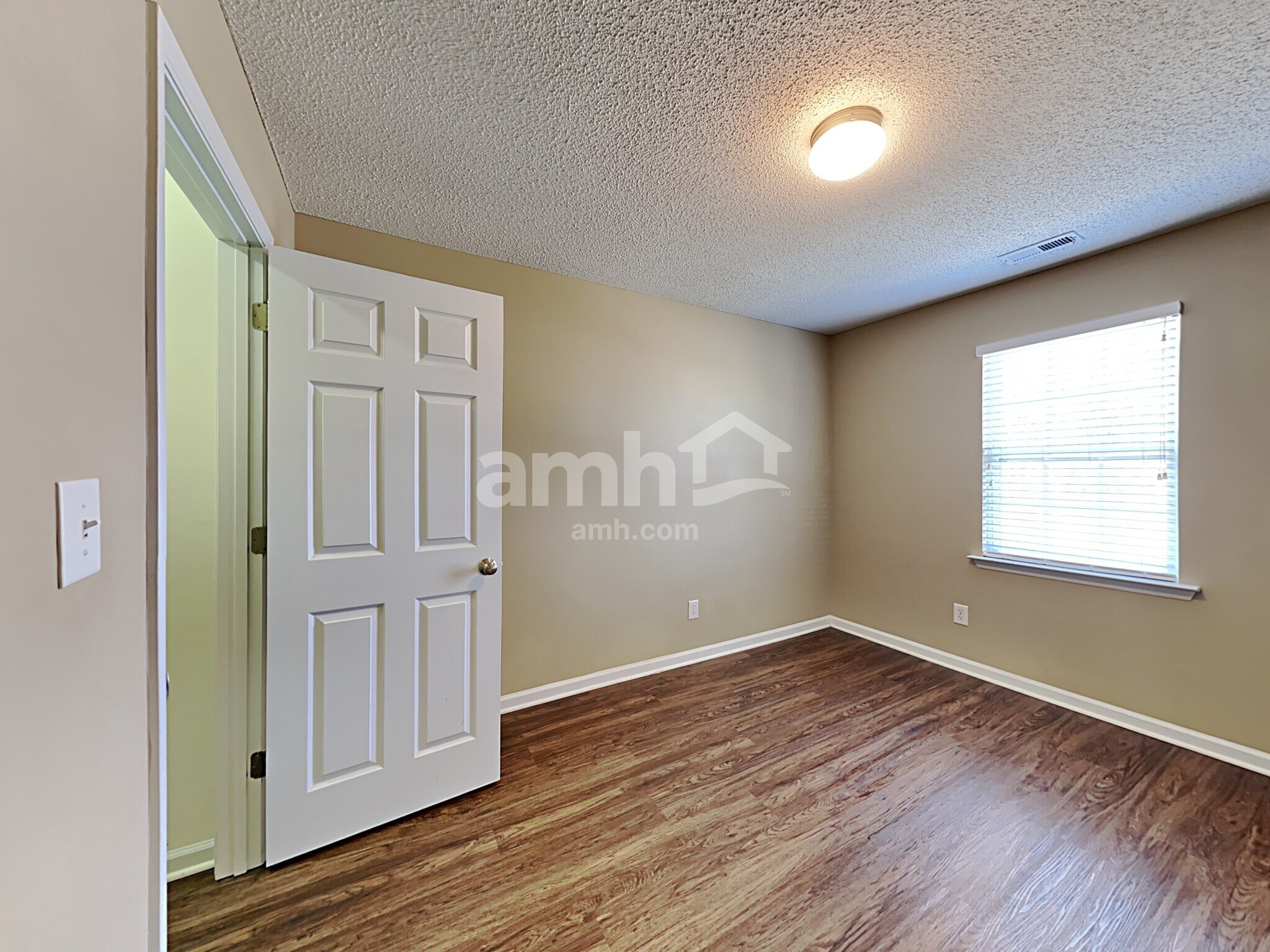 Building Photo - 582 Cotton Brook Dr