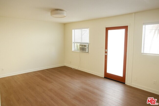 Building Photo - 5952 Benner St