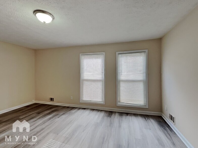 Building Photo - 195 N Fayette Dr