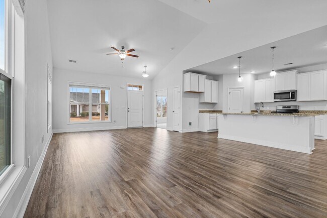 Building Photo - 413 Silver Anchor Dr