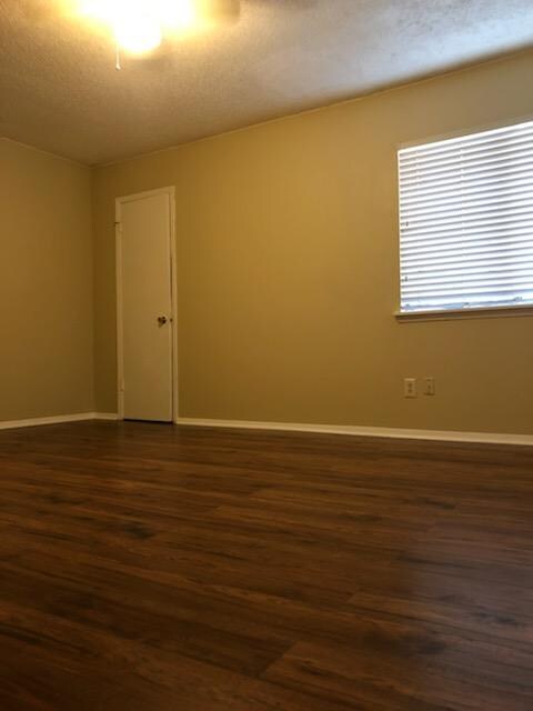 Building Photo - 542 Northridge Crossing Dr