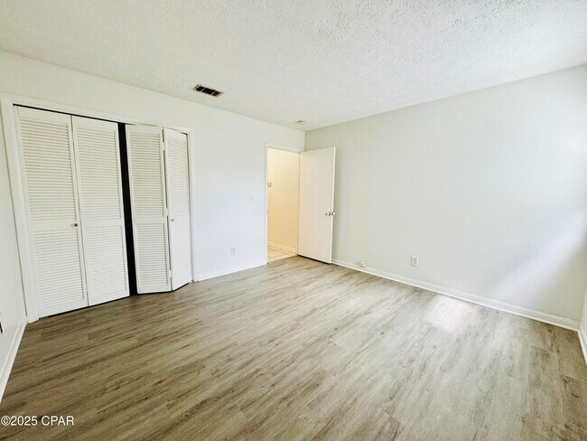 Building Photo - 3604 Betsy Ln