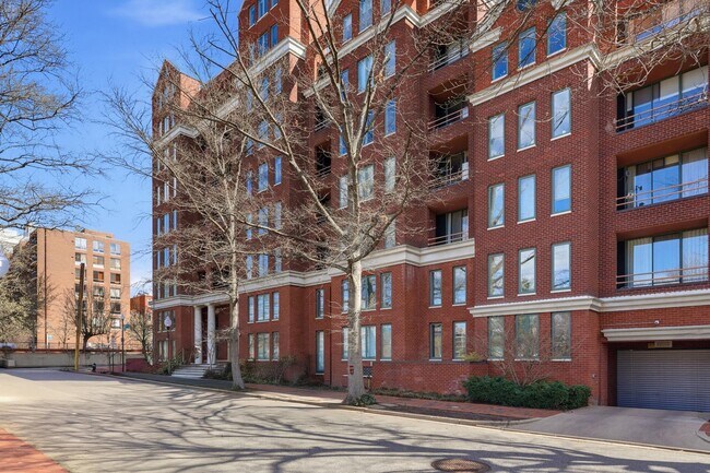 Building Photo - 955 26th St NW