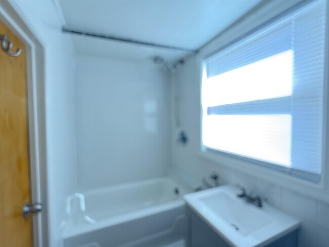 Building Photo - 347 Avenue C