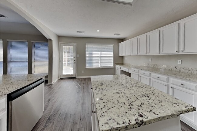 Building Photo - 20311 Longspring Dr