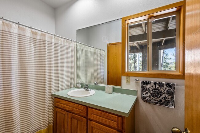 Building Photo - Unfurnished - 5BR - 3.5BA Forest Retreat in Northwest Bend