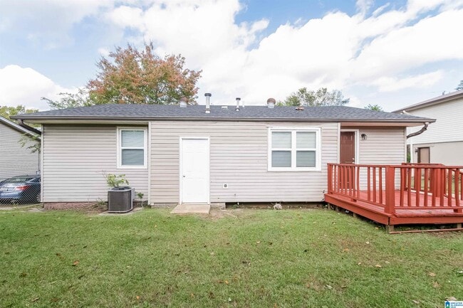 Building Photo - 525 Oak Crest Dr