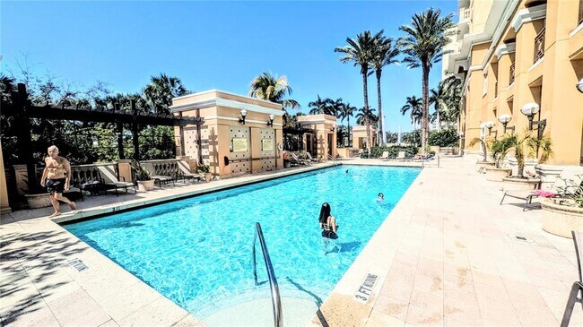 Building Photo - 750 N Tamiami Trl