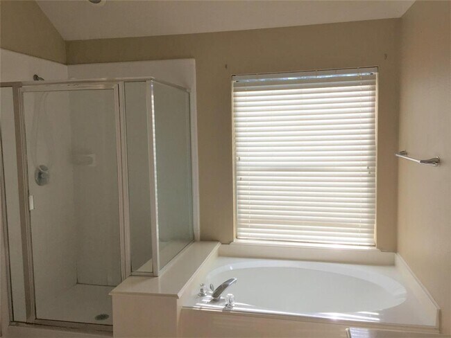 Building Photo - 3227 Pedernales Trails Ln