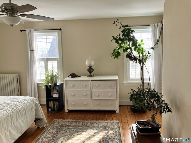 Building Photo - 5 Ashby St