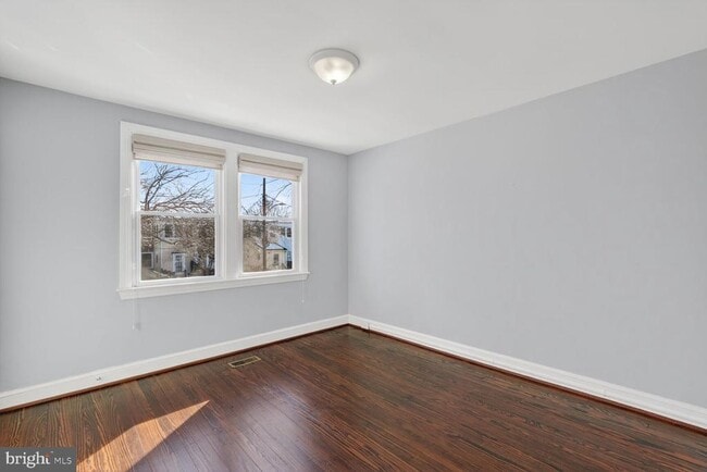 Building Photo - 124 Baggett Pl