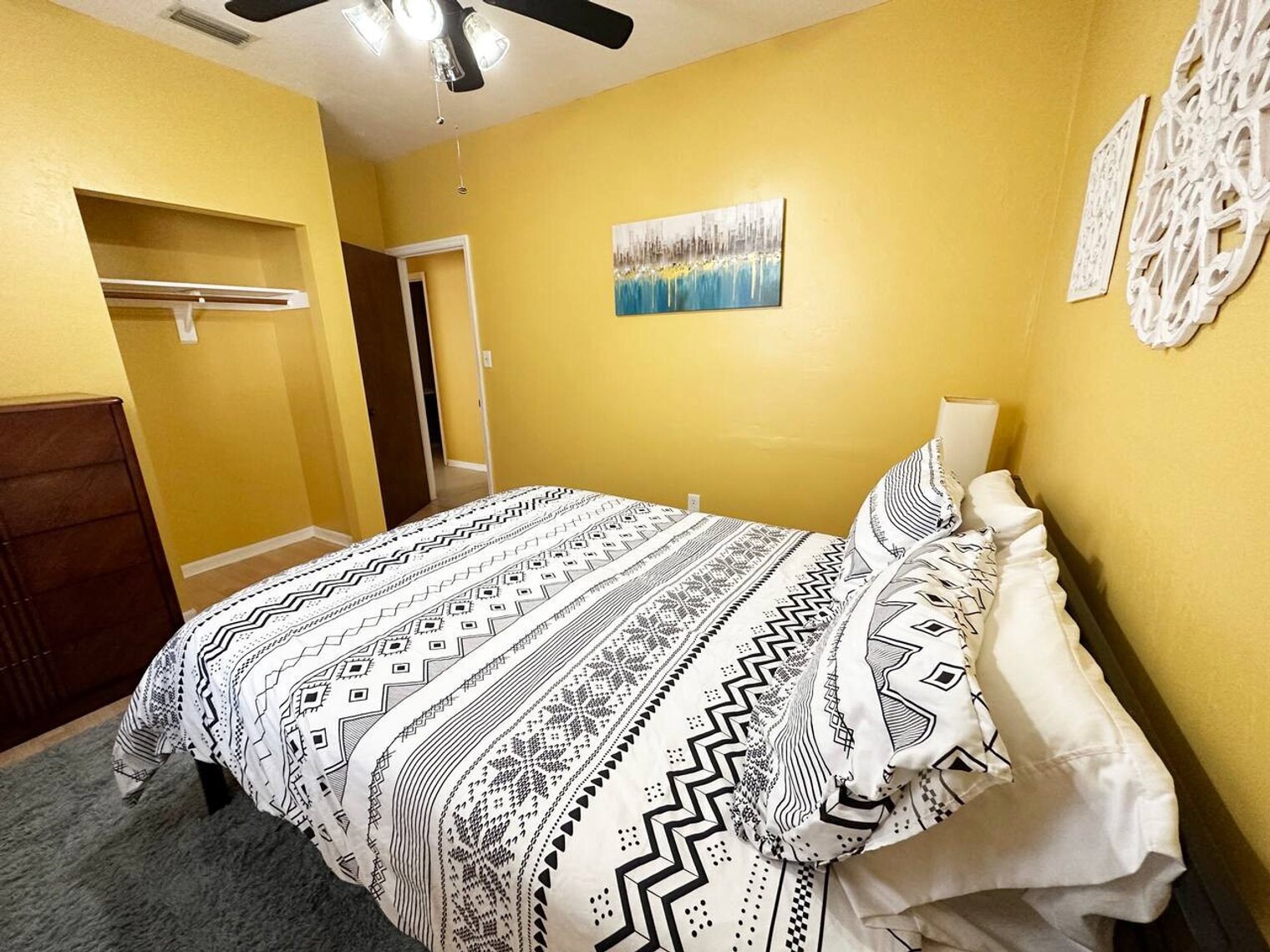 Building Photo - 408 NW 5th Ave