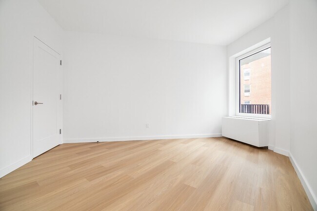 Building Photo - 71-82 Parsons Boulevard