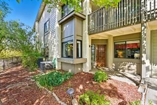 Building Photo - 8501 Grenache Ct