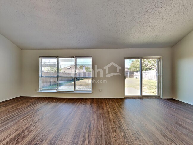 Building Photo - 8200 Dynasty Dr