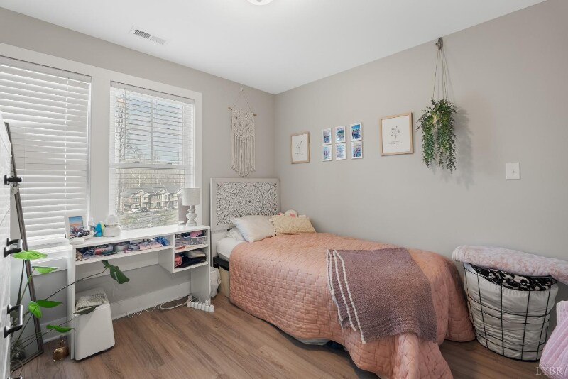 Building Photo - 32 English Commons Dr