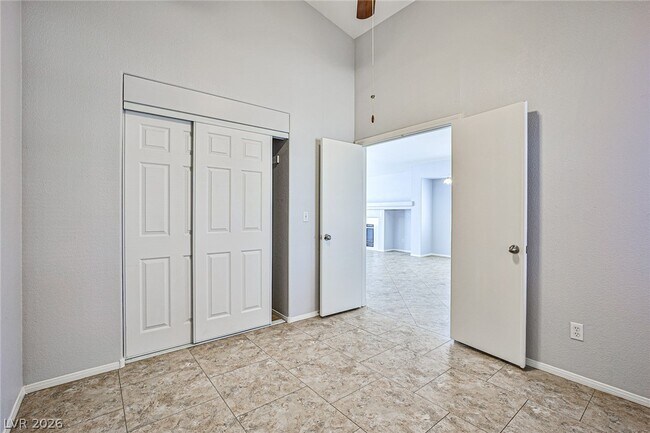 Building Photo - 3432 Meridale Dr