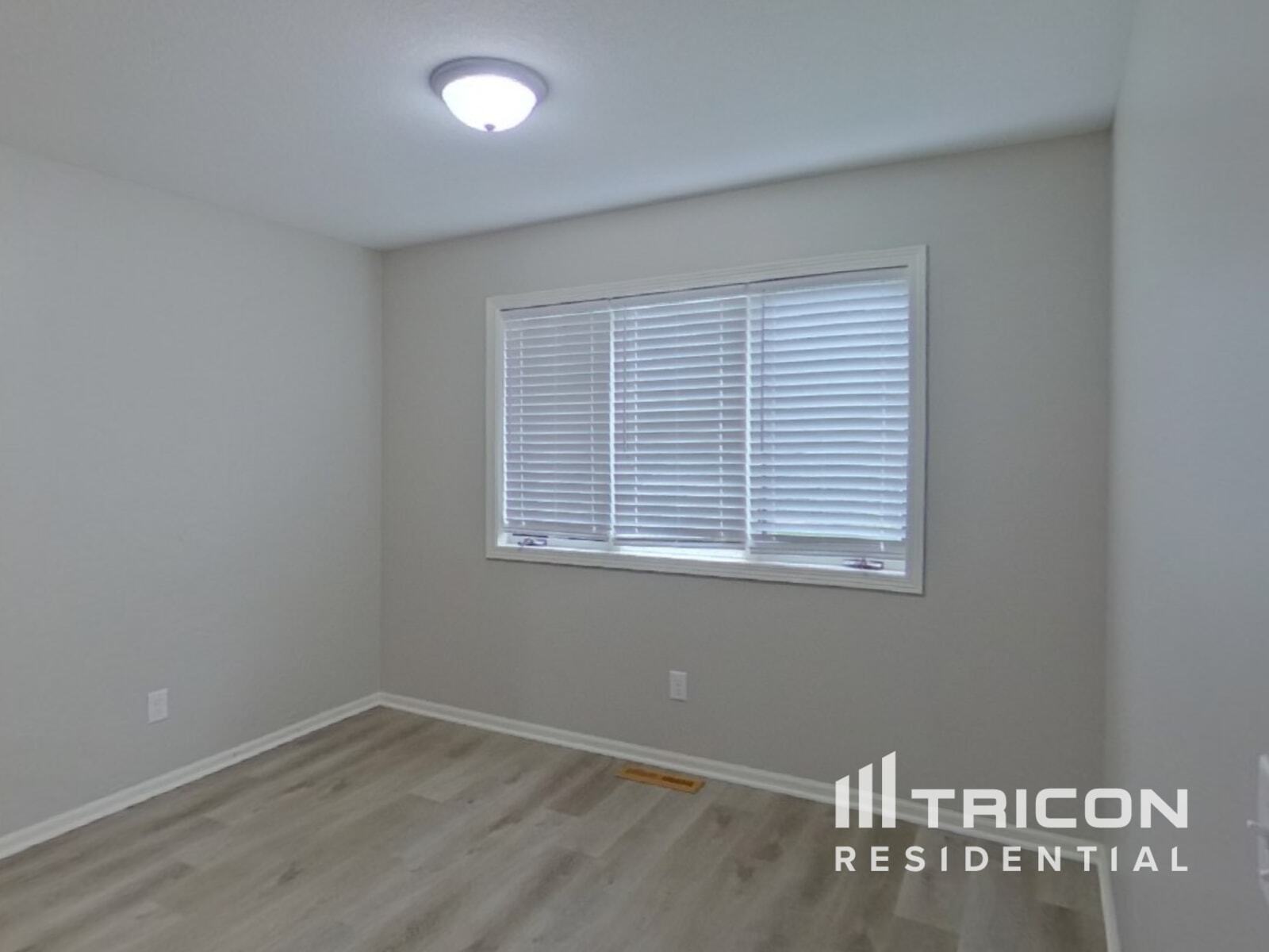 Building Photo - 209 Greenbriar Ln