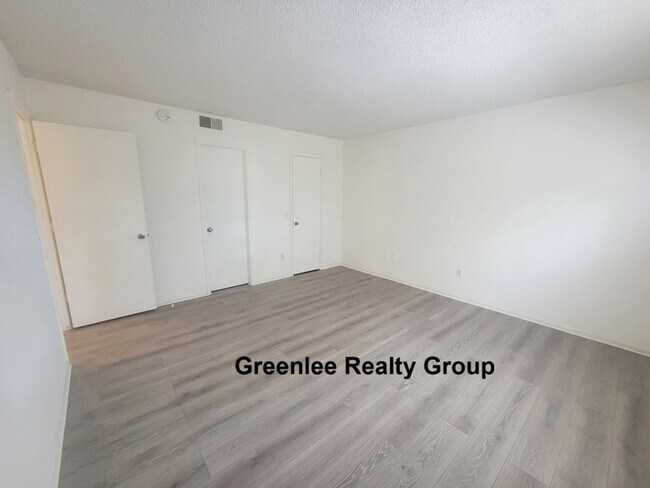 Building Photo - Don’t Miss This Spacious 3 Bedroom / 2 Bath Condo in Baywood Meadows!