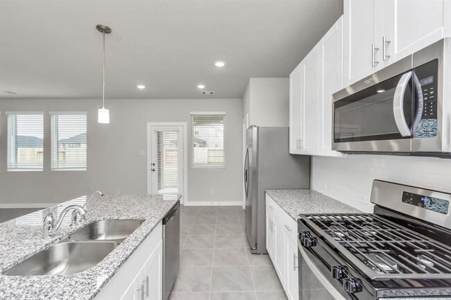 Building Photo - 17407 Bluemink Ln