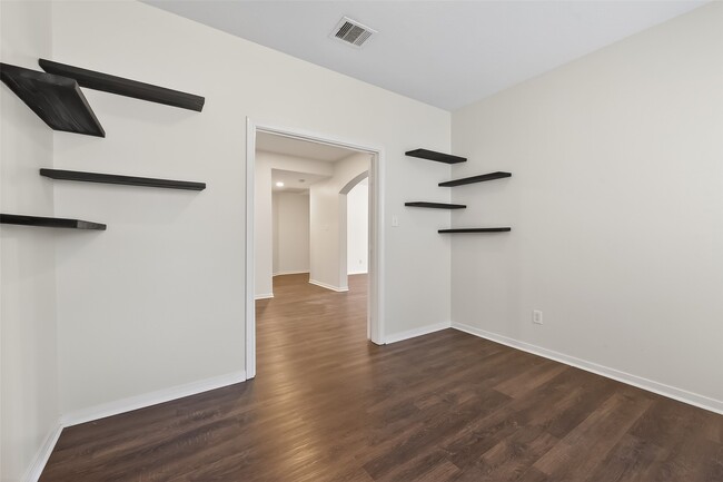 Building Photo - 22106 Galapagos Ct