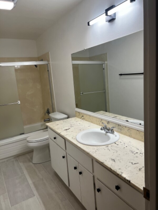 Building Photo - 2096 Ascot Dr
