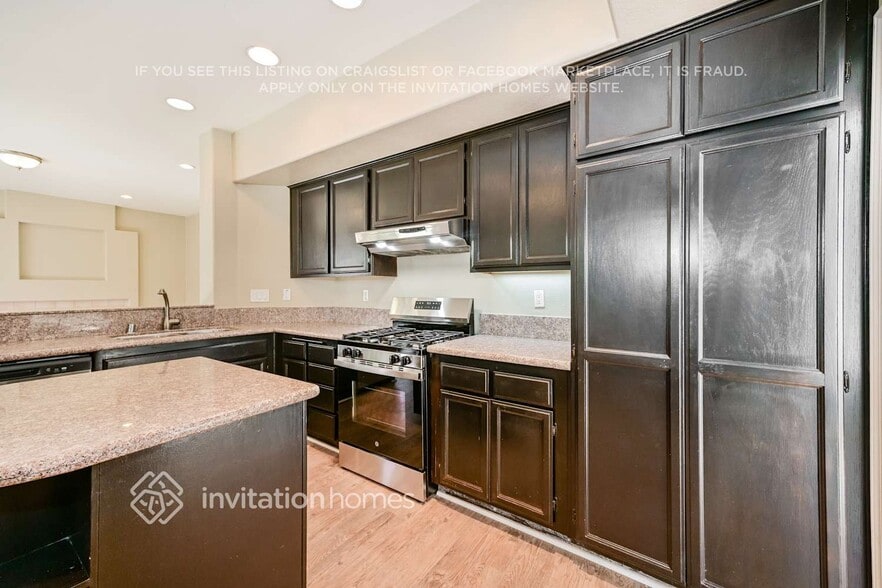 Building Photo - 3112 Fulham Ct