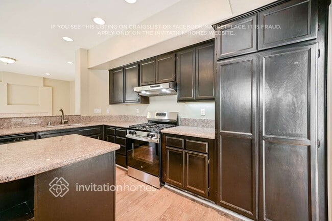 Building Photo - 3112 Fulham Ct