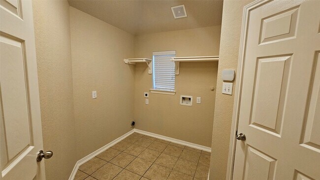 Building Photo - 1219 Pecos Pass Dr