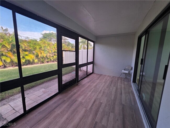 Building Photo - 1507 Cape Coral Pkwy W