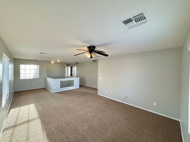 Building Photo - Amazing 4BD, 3BA house in Pinal county (31...