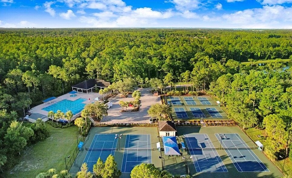 Building Photo - 9610 Gretna Green Dr