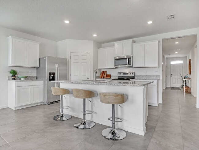 Building Photo - 7418 Tourmaline Dr