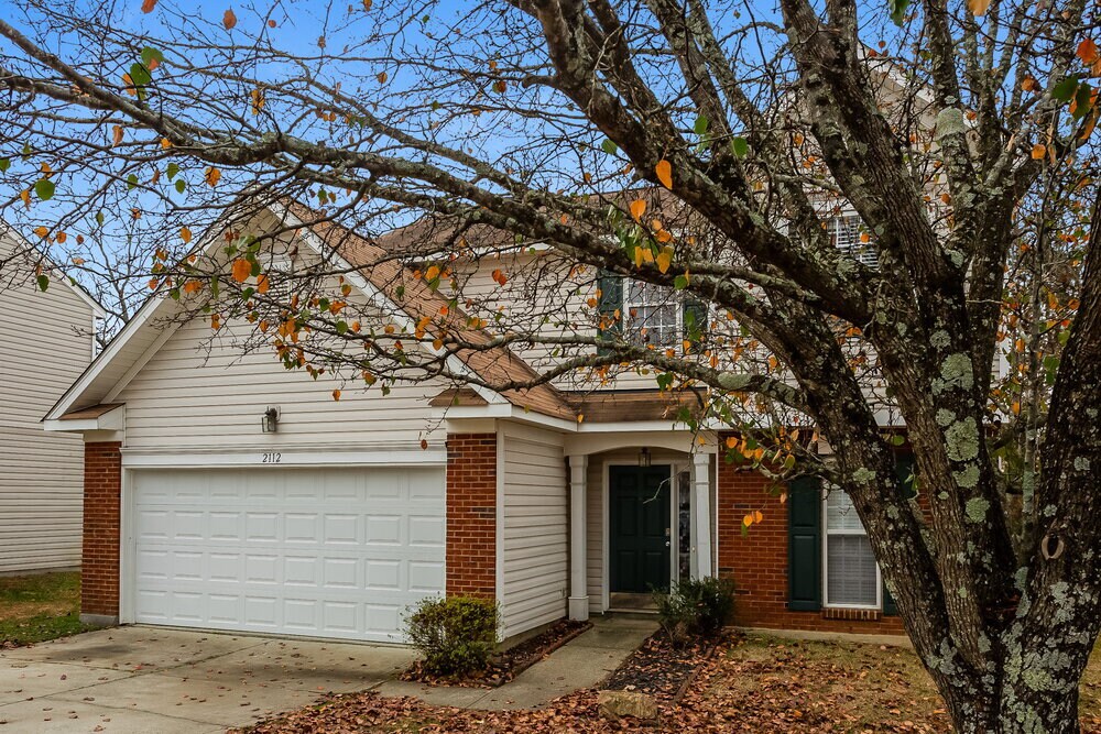 Building Photo - 2112 Highland Park Dr