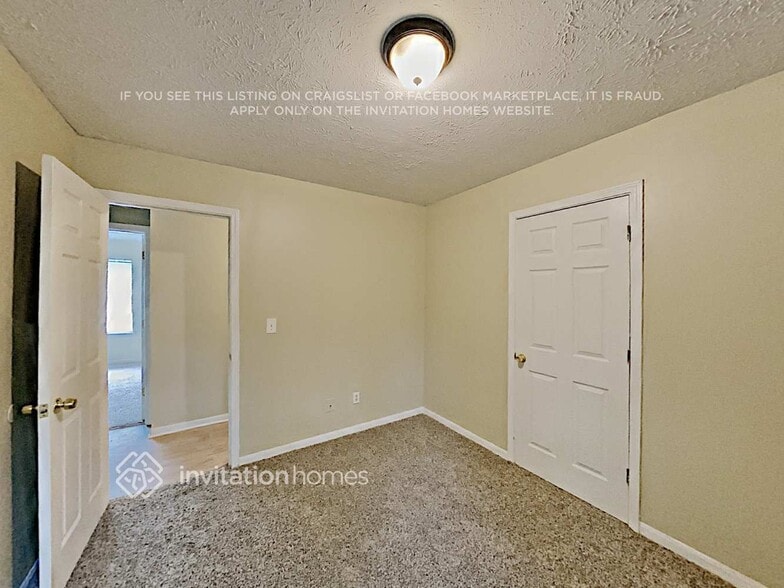 Building Photo - 205 Kings Ct