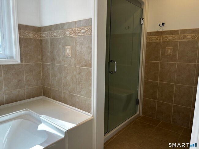 Building Photo - 97 Godfrey Rd