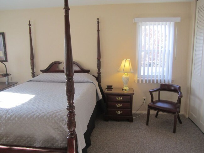 Building Photo - 322 Regency Park Dr