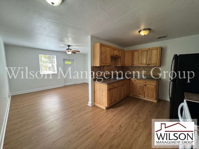 Building Photo - 5315 Davisson Ave