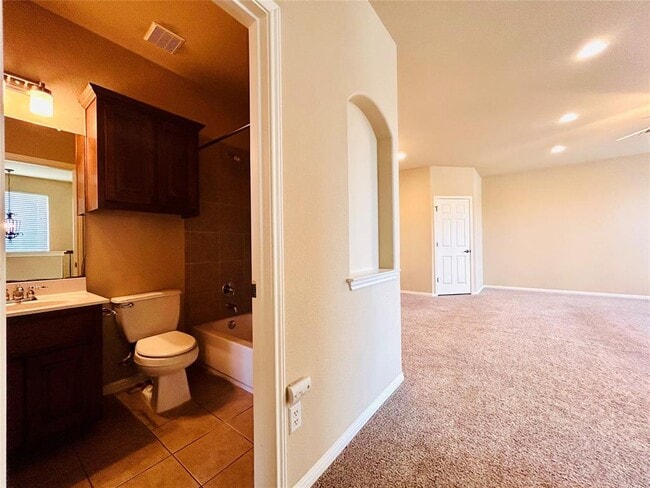 Building Photo - 2501 Farleigh Ln
