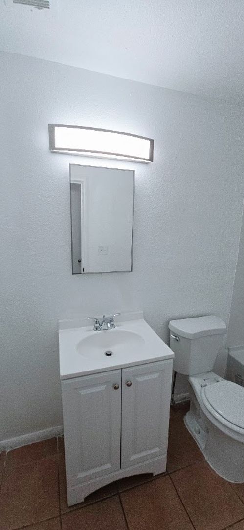 Building Photo - 2601 E Monte Cristo Ave