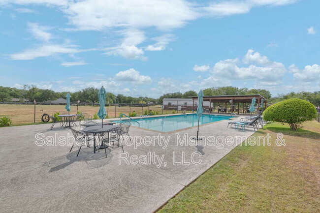 Building Photo - 8511 Westover Ct
