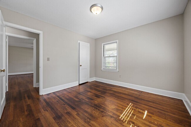 Building Photo - Duplex