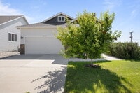 Building Photo - 2202 Thoreau Dr