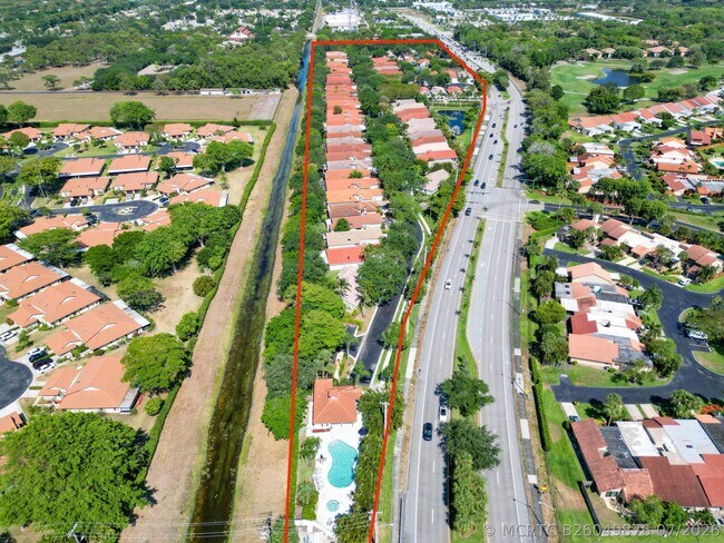 Building Photo - 5279 Brookview Dr